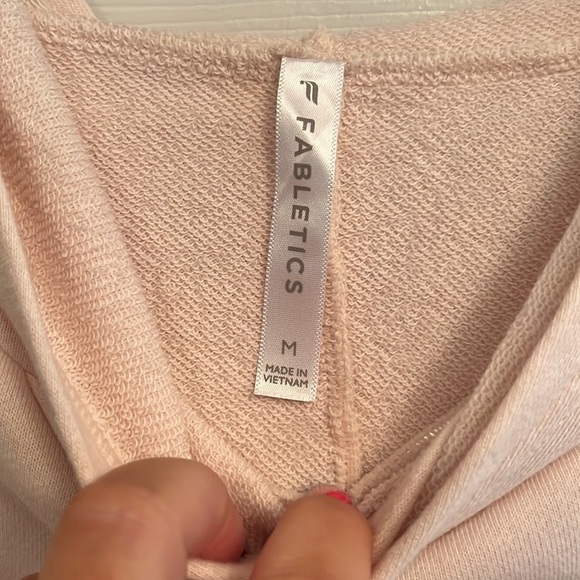 Fabletics brand size M pullover crop length hoodie - Picture 2 of 4